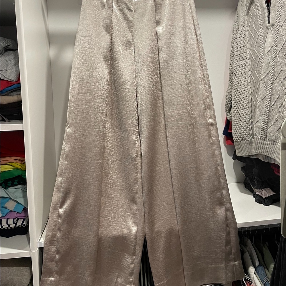 Wide leg pants